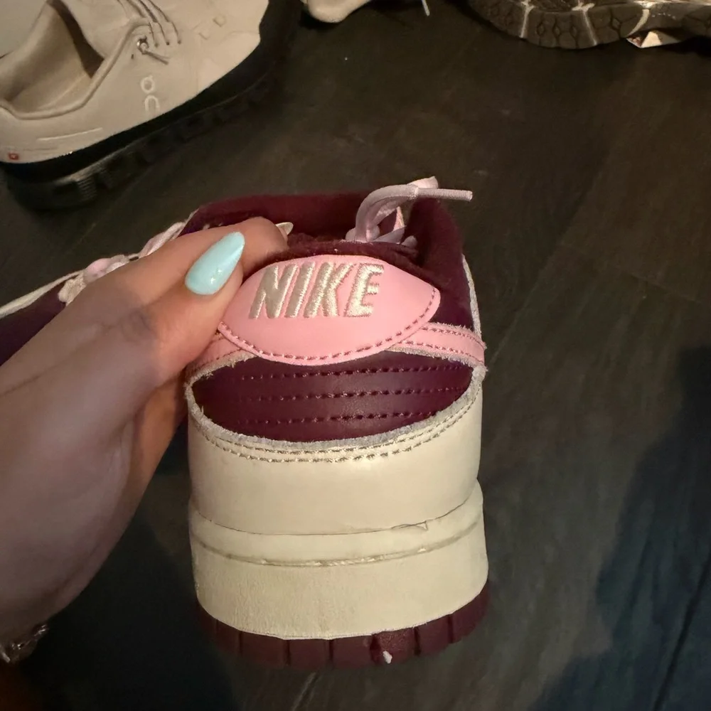 Nike dunk low premium valentine’s day sneakers
